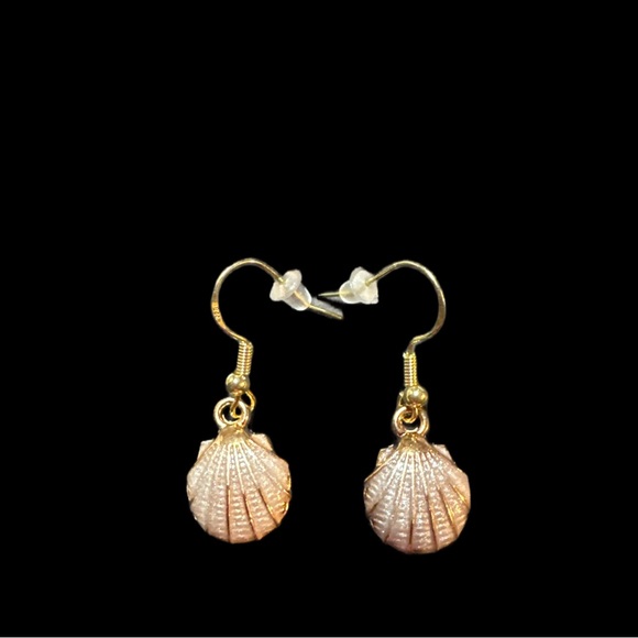 White Clam Shell Wire Hook Earrings in Gold Tone - Picture 3 of 4